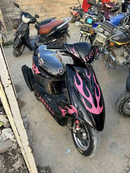 سلام عليكم دراجه ماكس مضلع 55 ياباني سلف هندر نكره بي وقت مكينه خرسه خير من الله  صدر قزم فج وفلانجه مال 4  تايرات جلاتين وياله رياضي  كلجات رياضي دراجه سبورت خير من الله بيع او مراوس حسب القناعه خاص او اتصال ***********
للعلم الدراجه احله من صور  بهوايييي مكاني سامراء
