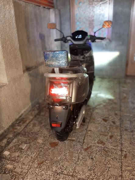 السلام عليكم دراجه شحن ٦ بطاريات دبل الدراجه جديده الله شاهد عليه ما صالي ٤ اشهر من اشتريته  السعر 800 وبيه مجال بسيط هذه رقمي *********** مكاني بغداد الطالبيه
