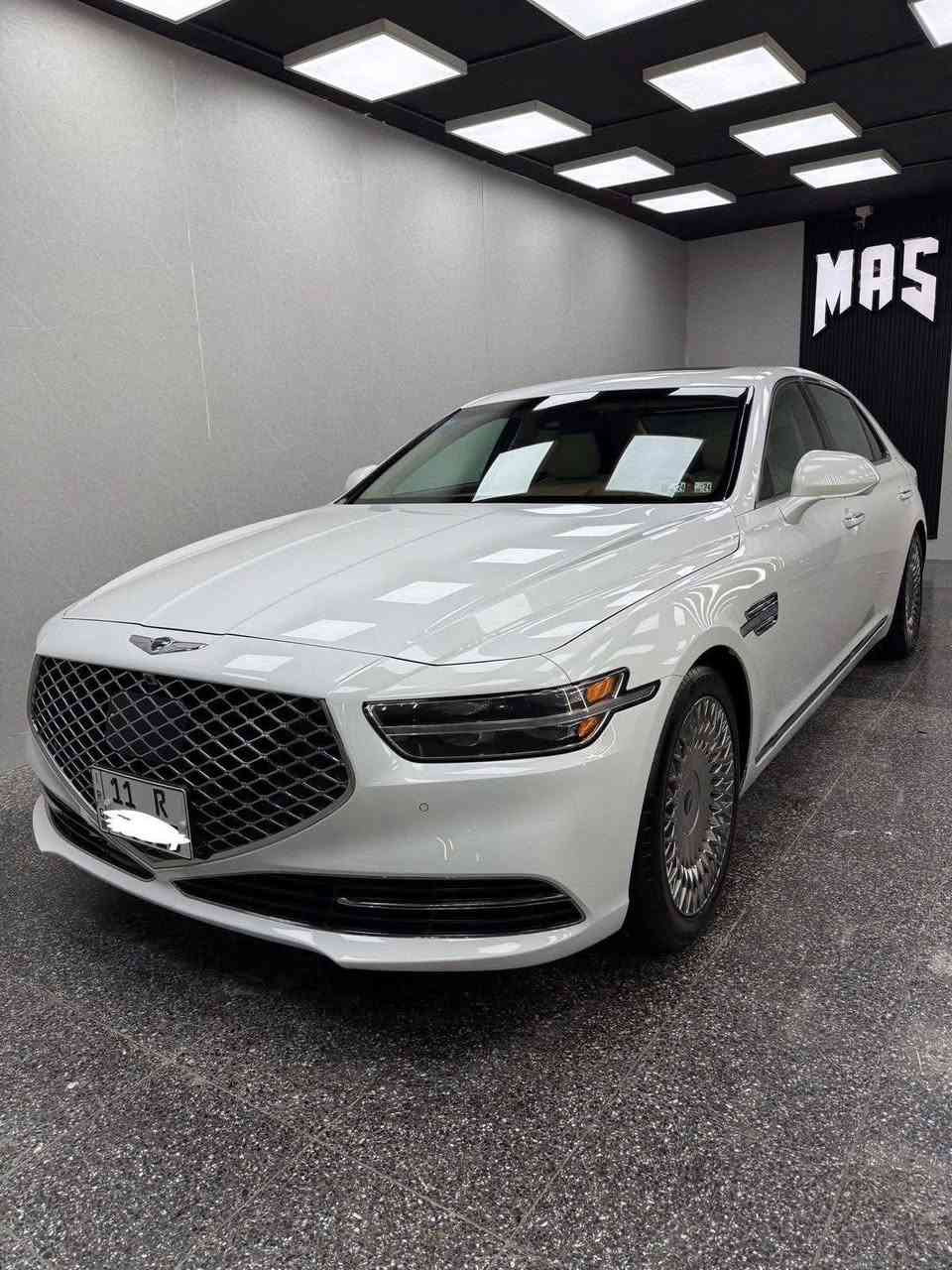 للبيع جنسز جي 90 رأسيه
او امراوس ابجيب حسب القناعه
مكان السياره نجف 
***********
