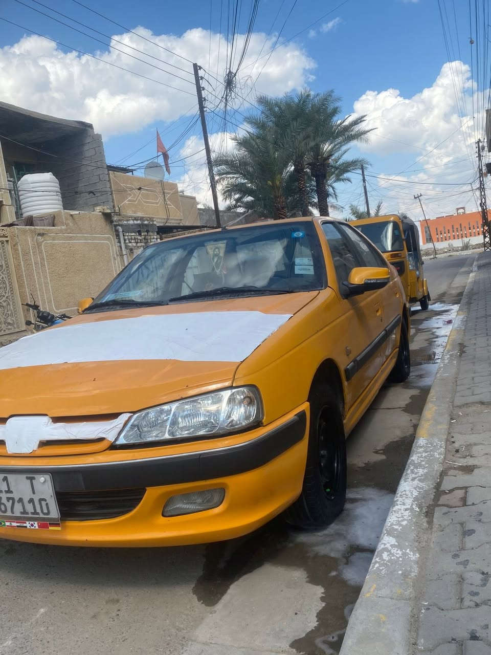 السلام عليكم
بيجو بارص موديل ١٨ سياره نضيفه وحلوه 
مصفره هيئه وغرامات  باسمي تحويل ثاني يوم 
سياره بيه منضومه غاز وزنون كهربائيات كله شغاله  محرك ٢٠٠٠ فرنسي وكير رياضي بيه خيط تبخير
مكان الحسينيه   مال راشديه. ***********  
السعر ٥٥وبيه مجال
