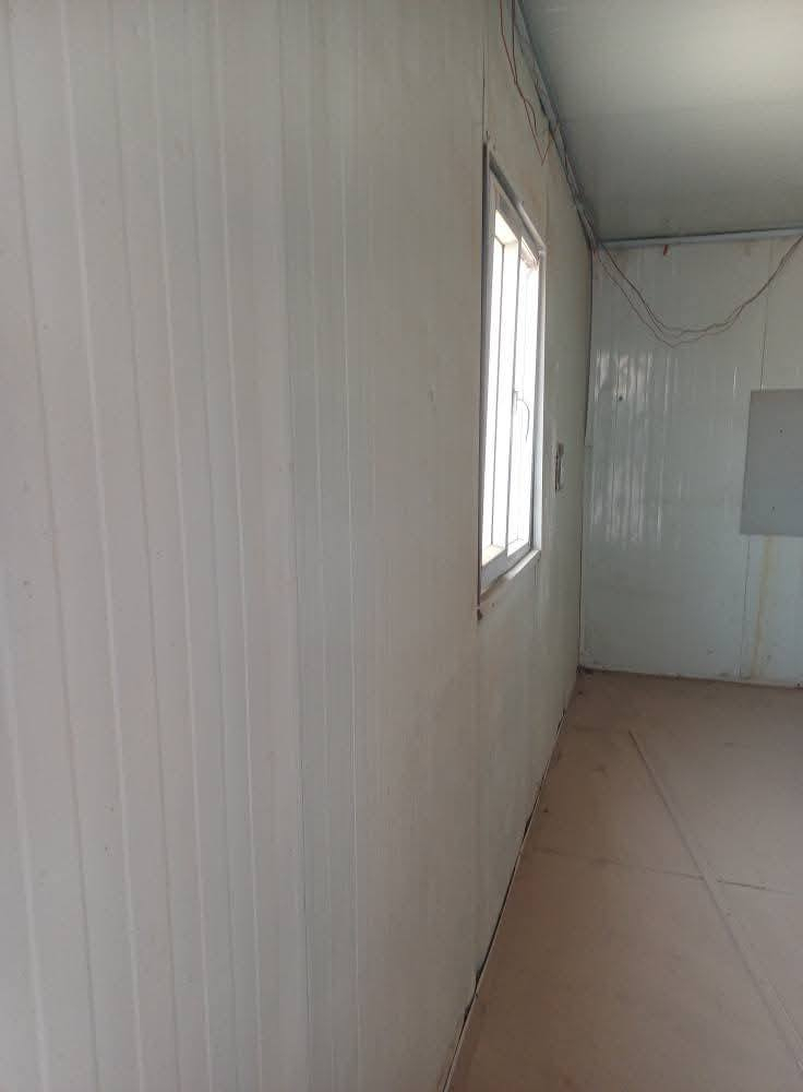 السلام عليكم كرفان للبيع الطول 6 والعرض اربعه رقم الهاتف***********  الوان بغداد النهروان
