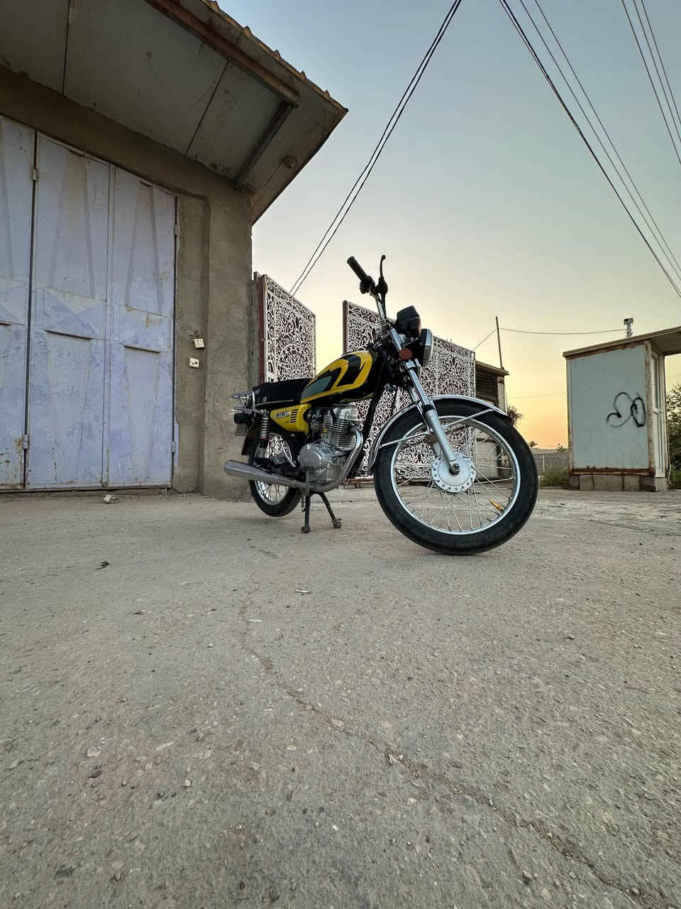 اربعه كير رقم وسنويه باسم صاحبها السعر 1600 مليون وستميه وبيها مجال مامفتوحه محرك مكفول من فتحت السبانه مكان كربلاء طوريج رقم صاحبها *********** مكلف بلنشر
