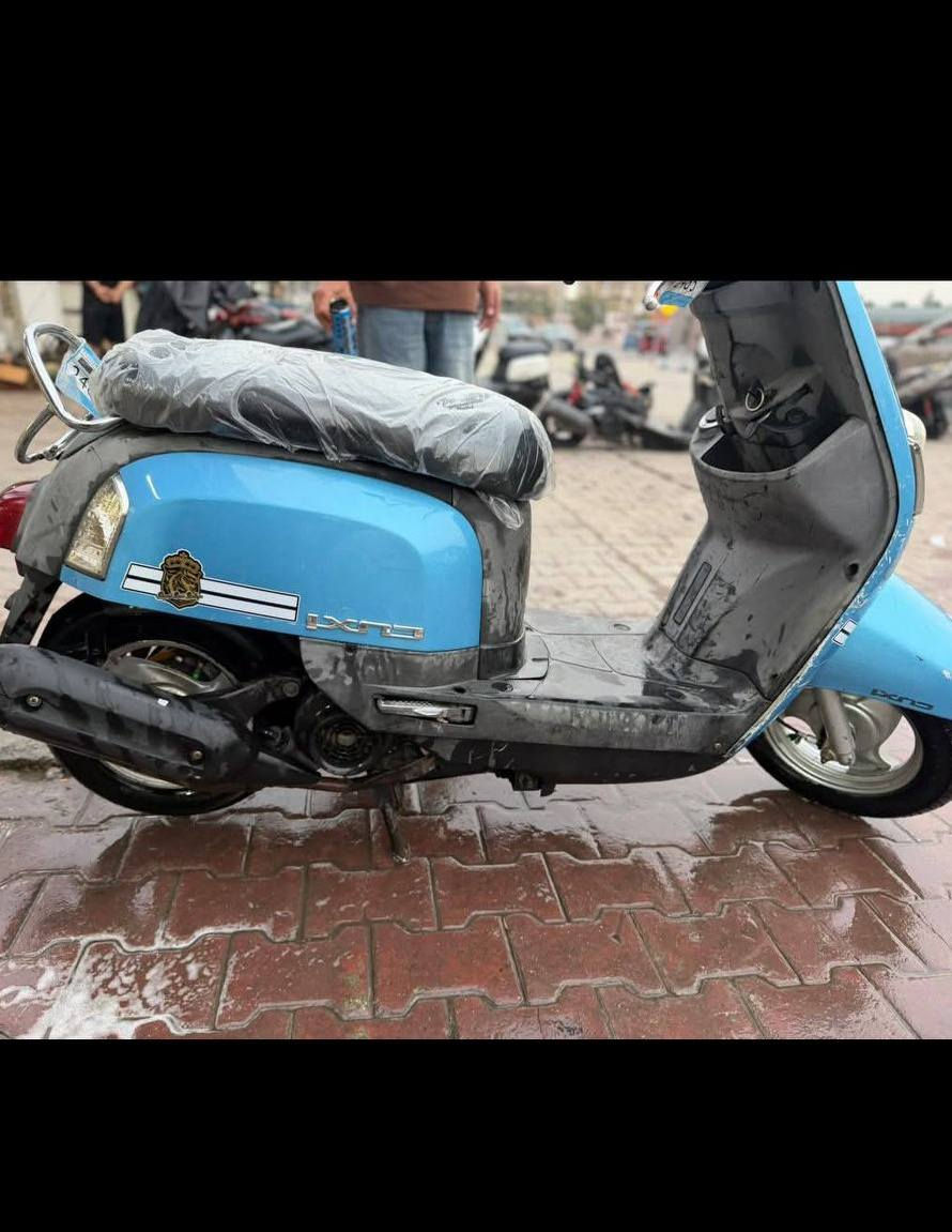 سلام عليكم دراجه للبيع بوليس دراجه خير من الله نكره سلف مكينه بلاديه حلوه مكان بغداد الشعب السعر خاص او تصل على الرقم  ***********
