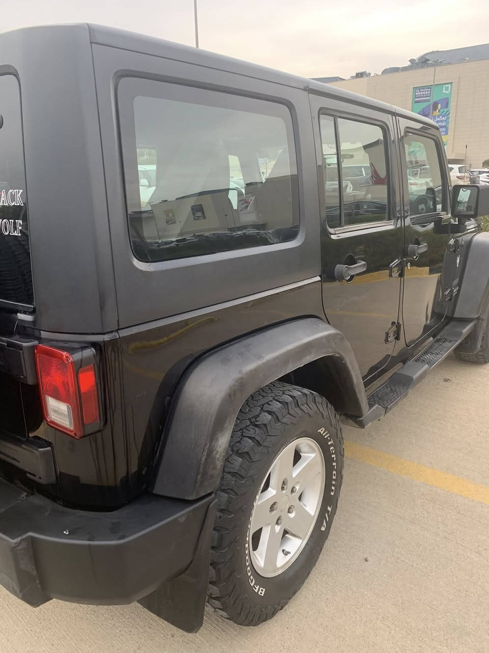 سلام عليكم جيب رانكلر موديل ٢٠١١ كلين داخل العراق صار بيه صبغ باب السكن السيارة جاهزة من كلشي المكان سليمانية الاتصال رقم ***********
