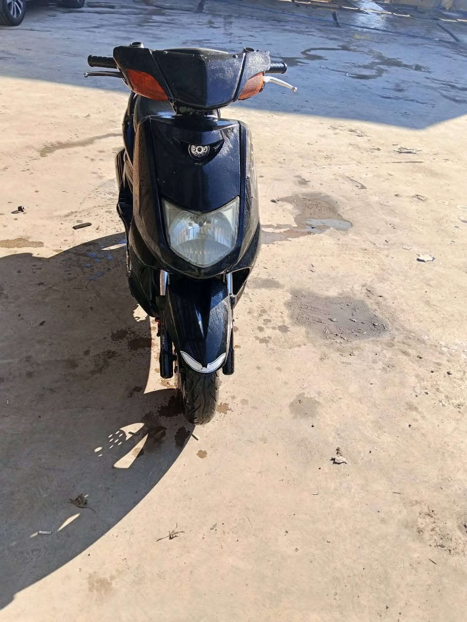 سلام عليكم دراجه سكنس نثيه للبيع دراجه حلوه و نضيفه زوج تايرات جدد هندر سلف شغال دراجه كلشي بيهه شغال مابيهه اي نقص بس كفرات يرادلهن اضبضب سعر الدراجه 375 و بيه مجال بصيط  مكينه ممفتوحه بوشه 51 بلادي المكان ديالى بعقوبه قرب فلكت المين  للستفسار عله هاذه الرقم ***********
