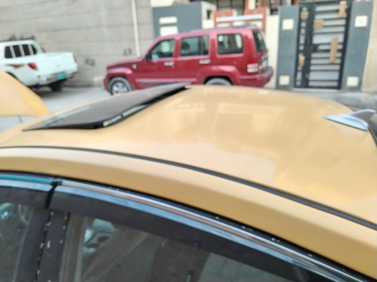 سلام عليكم سياره لنتره ١٢ فول مواصفات سياره حدثه جاملغ خلفي سياره محرك ١٨٠٠ كير حداديه مكفولات تخم تاير جاهزه سياره من كولشي لعنوان بغداد رقم تليفون *********** سعر ٩٠
