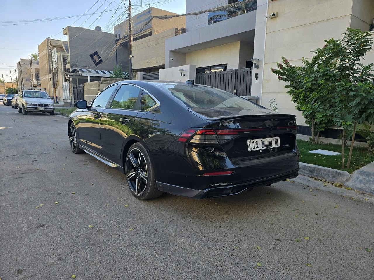 هوندا اكورد 23 لون اسود امريكي حادث جاملغ وبنيد صبغ بدون دواخل ايرباك برده فقط ماشيه سياره ٢٩ الف ميل سياره موصفات سبورت فتحه ورادارات ويل كب باقي مواصفات معروفه 

مكان سياره بغداد العامرية
سعره  18000 ورقه
***********
