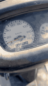 دراجة فراشة مال حاوية ملاح فول كلها علبلاد واصلي مامفتوحة
وهذا الفديو مالتها وتشغيلتها شرط قطرة دخان ما بيها ولا نضوح دهن مكفولة من العطل نكره سلف باي وقت
سعرها قفل 450 بدون عملة مال بيع مستعجل
مكانها ديوانية 
***********
