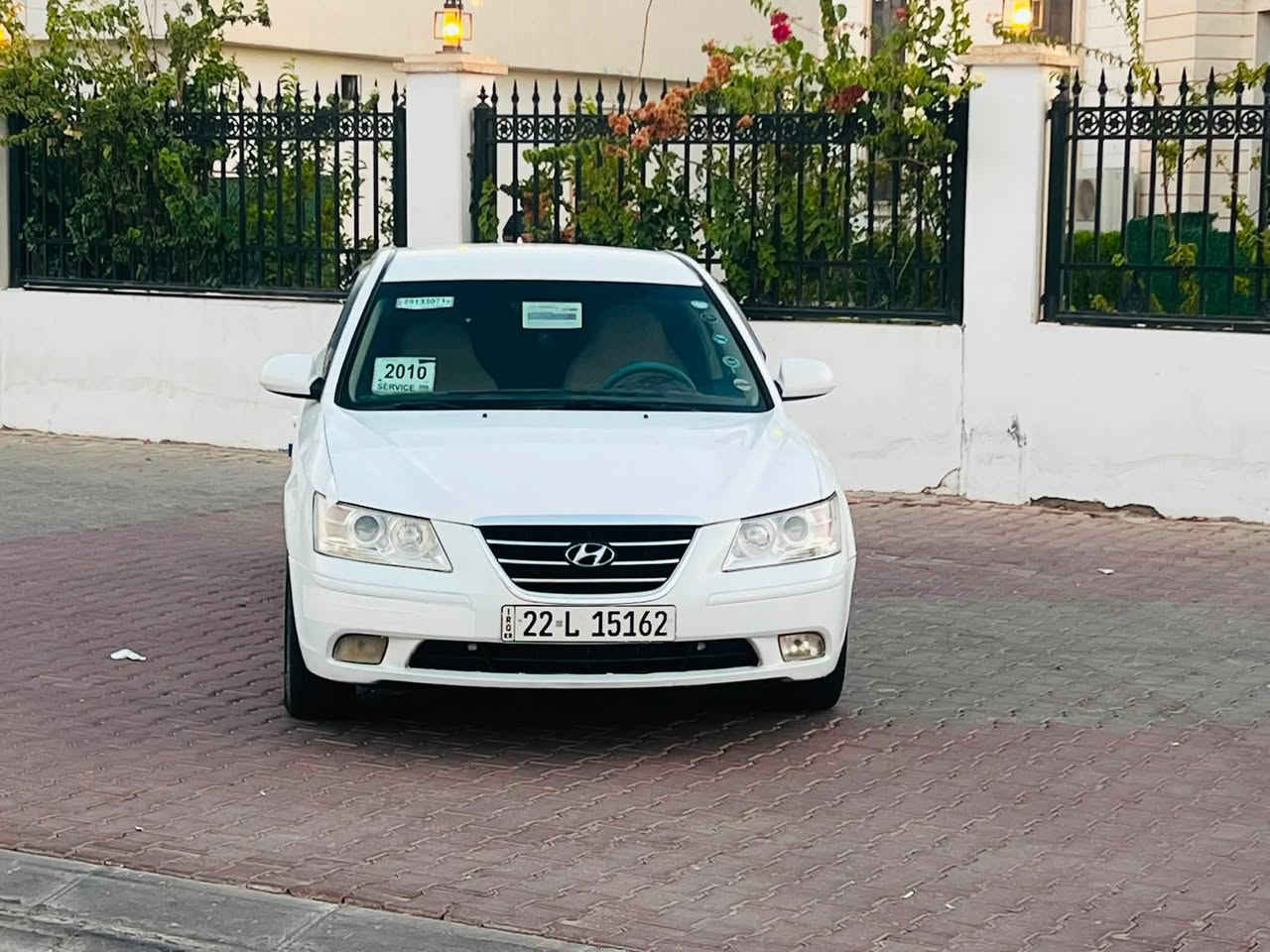 السلام عليكم 
سوناتا للبيع 
موديل 2010 
رقم أربيل دولي شرط التحويل والغرامات 
محرك 2400  دوش المرغوب 
موصفات 
نص فول معروفه 
كير محرك شرط على وضع الشركه ما ممدود عليه سبانه 
صدر جديد 
تخم تاير جديد 
تبريد ثلج 
كهربائيات كله شغاله ما ملعوب بيه 
تراي للبصره 
بيه فقط باب عكس السايق مبدل بدون داخل++ بيه ٤ مكانات صبغ اثر تكشير شرط بدون قطره معجون أو تصليح شبر بكصه البنيد + شبر بلقماره + جاملغ وباب للعلم السياره ليبل واحد بدون فتح برغي 
#السعر 96  وبيه مجال للشراي 
مكان السياره تكريت 
رجائآ لا تعاملني بلتلفون 
للاستفسار الاتصال على الرقم ***********
