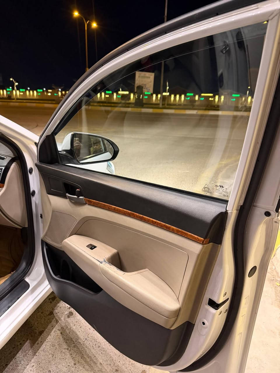 النتره 2017
خليجي 

رقم بغداد الجديد تحويل مباشر

فول مواصفات عدا البصمه 

فتحت سقف 

مري شفط +اشاير بلمري 

داخل صاج

تبريد قطعتين

تحكم ستيرين 

شاشه كاربلي + اندرويد 

وضعيات قياده سبورت + ايكو  

(قطعتين صبغ فقط )
***********
بيع او امراوس حسب القناعه وذا اكو كورلا هايبرد افضل 👌
