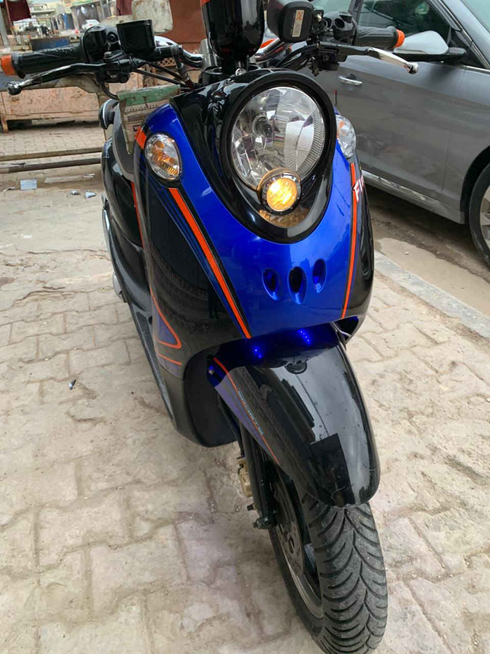 دراجه للبيع نوعية ڤينو ياماها مديل 19 محرك 125 ماشيه 12 الف نضيفه جدا العنوان كربلاء
 حي القادسيه ‏‪+964 772 577 0984‬‏ رقم الهاتف
