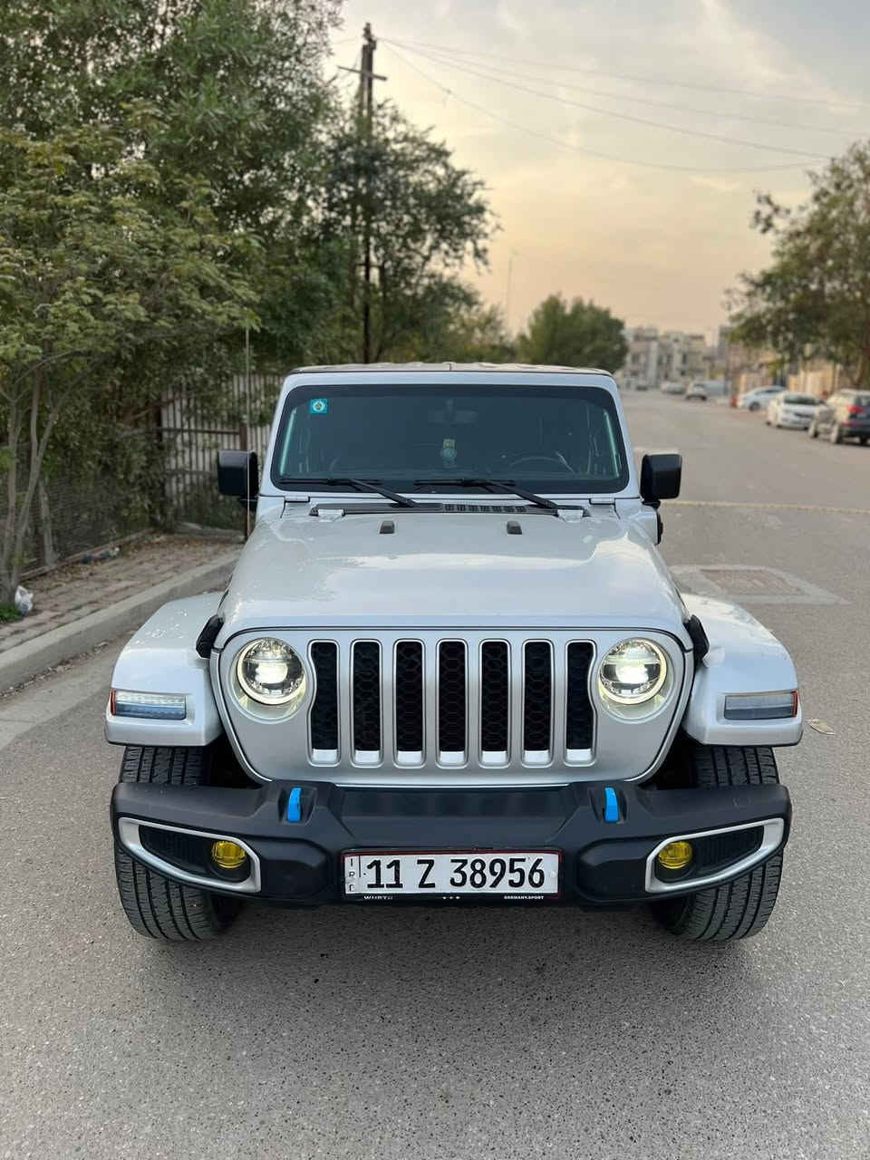 السلام عليكم للبيع فقط
جيب رانكلر هايبرد  موديل 2023 

انظمه قيادة بانزين وهايبرد وكهرباء  فول مواصفات 

محرك 2000 تيربو 375 حصان

كشنات جلد

كير 8 نمر 

تبريد ثلج 

شاشه كبيره تدعم كار بلي 

شاشه اعطال 

نظام تعليق اوف رود 

اضاءة زنون بلادي مع كشافات زنون 

سقف قابل للازاله والتركيب 

ماشيه 37

إني المستورد رقم بغداد بأسمي السياره حيل جديده ضرر فقط بنيد بدون دواخل وصور حادث داخل منشور ايرباك دركه  مكاني بغداد الدوره حي الصحه السعر 249 وبيهه مجال قليل اي ستفسار اتصل وتدلل رقمي ***********
