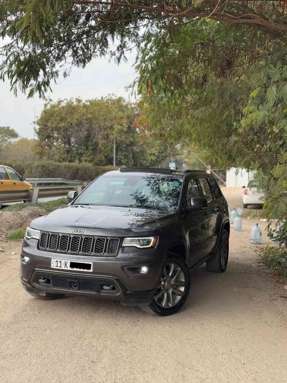 السلام عليكم اللي يدور جيب جديدة بالجيس وبجم كبس وقطعة وحدة صبغ وسيارة مماشية تفيدة
___________________________________

✅جيب كراند شيروكي 2016  سيارة فئة الخمسة وسبعين سنة

✅كير ومكينة مكفول شواصي لغود كله مكفول حالوب رصعات هم مكفول 

✅سيارة ماشية 60 الف حقيقي وين ميعجبك افحص 

✅رقم بغداد باسمي هزة ورقم جديد

⚠️الضرر جاملغ خلفي صبغ وباب خلفي مبدل نفس اللون فقط من امريكا وسيارة على نضافتها لا طخة لا بارد لا حالوب لا رصعة 

⚠️ايرباك فقط البردة طاك وراجع سستم يعني لا دركة ولا دشبول 

✅مواصفات فول نسخة السبعينية تجي اعلى مواصفات بالجيب 

_رادار امامي 
_بانوراما 
_كراسي كهرباء + خزن + تدفئة + تبريد 
_مري جانبية + وسطية تعتيم 
_حساس خلفي 
_سستم صوت + دمام خلفي 
وباقي المواصفات 

السعر 210 ورقة وبيها مجال 

📍مكان السيارة بغداد الاعظمية 

استفسار ***********  ابراهيم
