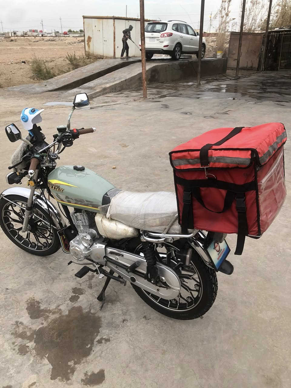 دراجه للبيع سيفان هونزده 🤎
الوان سمنتي اوراق اصولي
الدراجه مكفوله كفاله عامه✨الدراجه ولا مره دايره بانزين عادي كوله محسن 
مكينه وشلعه خير من الله مكينه 200 
كهرباء كوله شغله بصمه تشغيل عن بعد ✈️
الدراجه برغي مابيه نقص تايرات بالجيس دشبول لاكتروني 🔥 مشتغل بيه دلفري شي قليل السعر (850) وبيه مجال حك الجيه تجي تفحص وتقتنع يله تاخذ 💁
العنوان / قضاء الاسكندريه / حي المصطفى الاول 
الهاتف /***********
