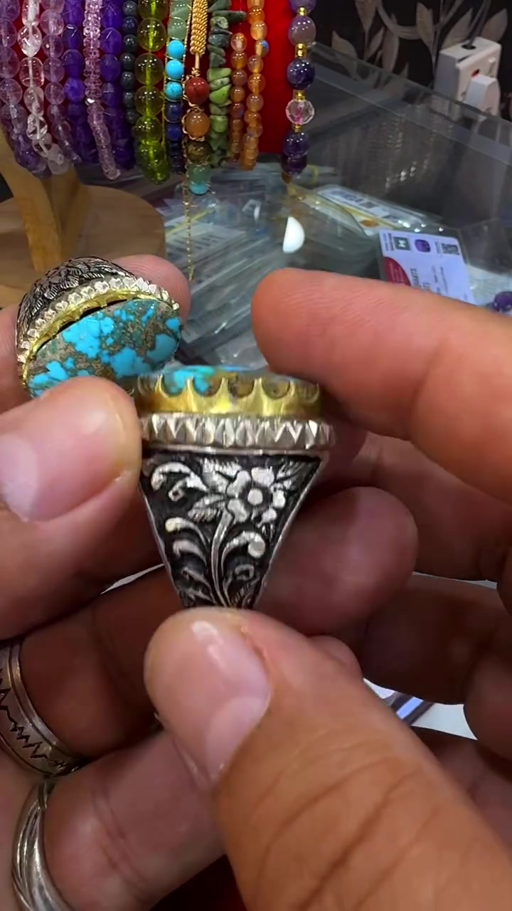 للطلب الأحجار الكريمة والحجز يرجى مراسلتنا على الأرقام التاليه واتساب 
*********** ابو عباس
*********** أبو محمد
*********** ابو حسين 

العنوان النجف الاشرف سوق الكبير قيصرية نور الشرع 👈الموبايلات سابقا👉 @أبرز المعجبين
