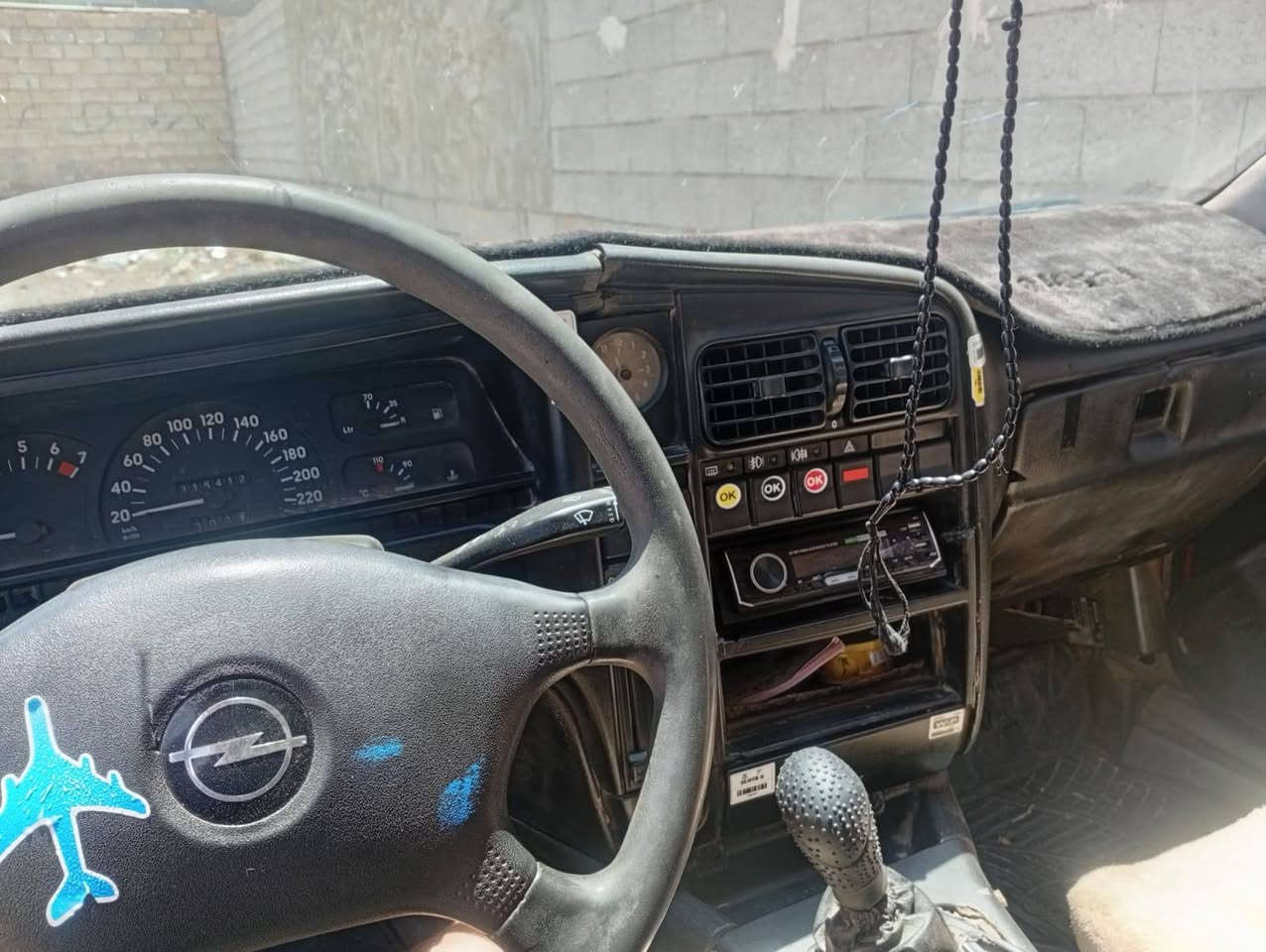 سلام عليكم اوبل اوميكه محرك 20 لاصرف ولا بخار تايرات جدد صدر نضيف دواخل نضيفه بدون صبق بدون حادث السياره مال جناي مديل 92 داخل الحويجه *********** الحويقة, كركوك
