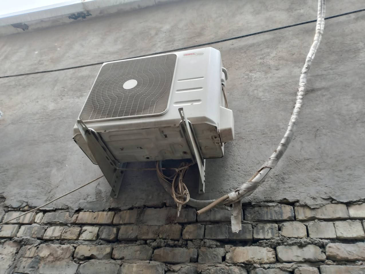 سبلت طنين جنرال السعر 250 قفل كرادة انت تجي تفحص وتفتح بيدك موسم واحد فقط ***********
