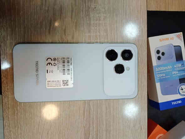 جهاز بل كورتون ذاكرته ٢٥٦ سعر ١٤٠  فلوجه حي الجولان ***********
