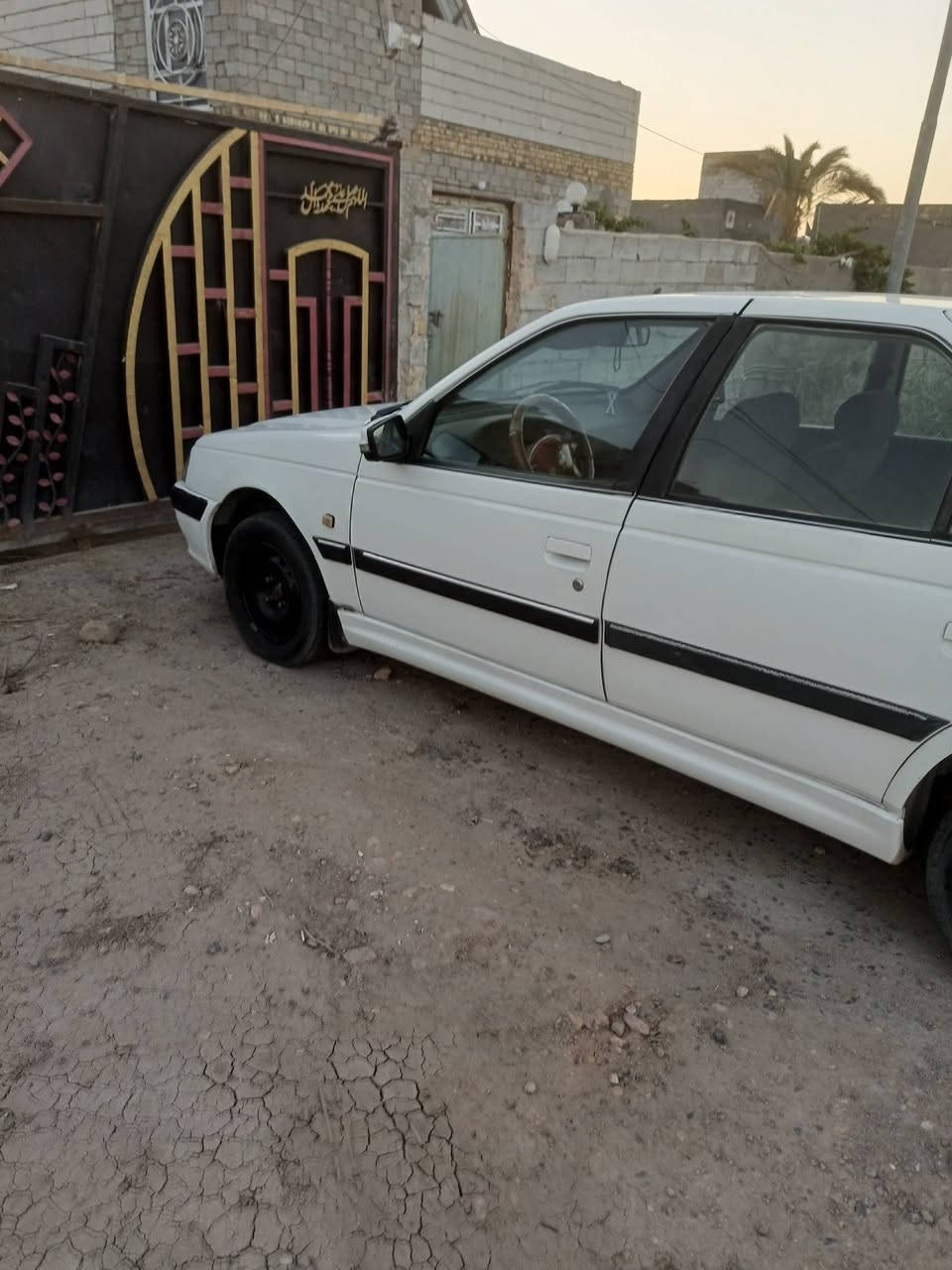 بيجو باص موديل 14
رقم انكليزي مثنى  بسمي
مكينه شرط لا تنقيص ولاتبخير  تبريد ثلج كهربائيّة كلها شغاله + شاشه كامرة
تخم تاير نضيف باتري جديد توني شاده 
السيارة بس بنيد طاير اوبدلته العنوان الديوانية الشافعيه 
السعر  50 /  ***********
