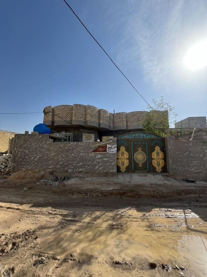 يالله السلام عليكم.بيت طابو زراعي سند 25 مكان البيت مثلث الكلابين قرب سكله ابو جعفر وحيدر ابو الغسل.مكان البيت اول فرع بل شارع ثالث بيت. مساحه البيت 210 البيت كامل
ملاحضه البيت ينباع مع الغراض الموجوده بل صوره. السعر 60مليون البيت مابي اي نقص.
للاستفسار اتصل على الرقم ***********.
