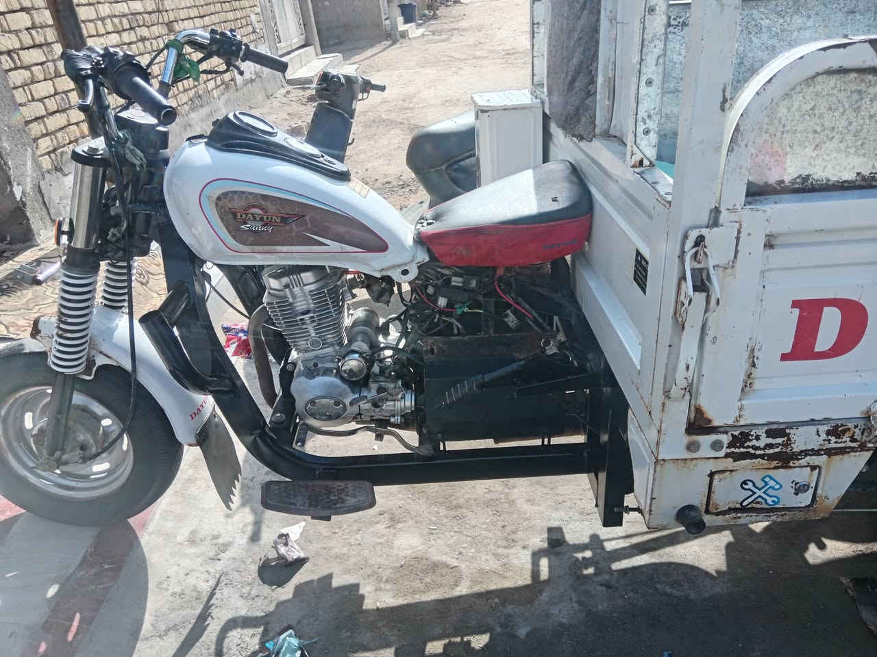 سلام عليكم ستوته للبيع موديل 20اوراق اصولي وكيل بلاديه كلهه غراضهه موجوده شاصي نضيف كهربايات  كامله بيهه دخان قليل سعر 1750وبيهه مجال مكاني ناصريه مركز  ***********
