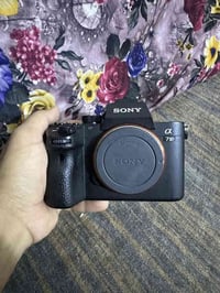للبيع كامره سوني a7iii السعر مليون و٣٠٠ 07703423756