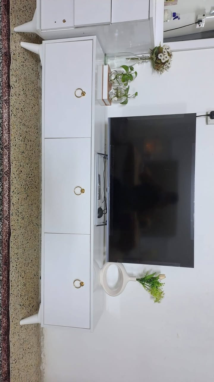 بلازما شينون حجم 43 شبكة وتطبيقات سعر 200 الف قفل بعده جديد بيع بسبب الحاجة ***********
