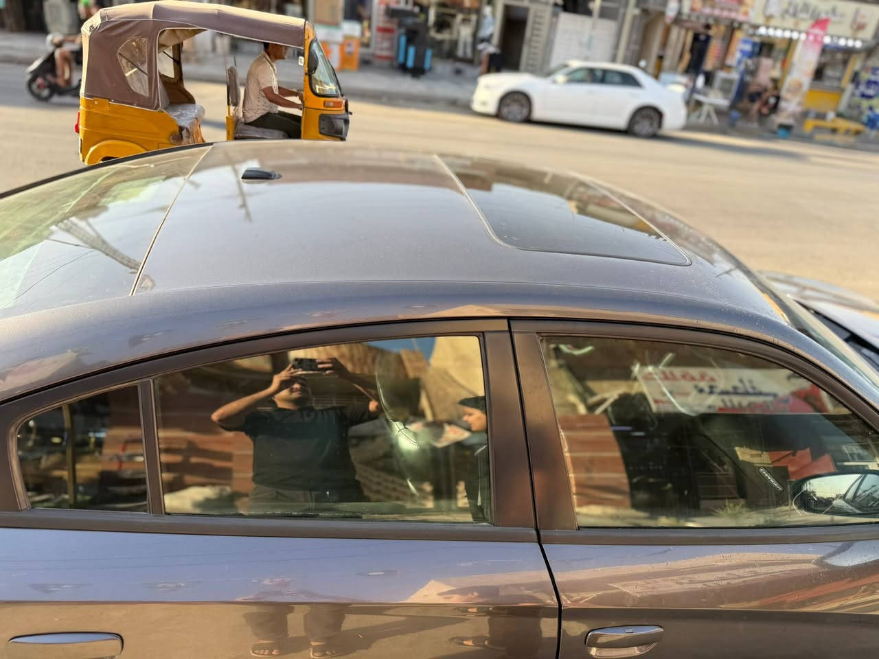 سلام عليكم

جارجر 2017 sxt plus رقم بغداد 

ماشيه 141.000 mile 

مكينه 3600 
السيارة فول مواضفات للاخير :

فتحه سقف

كشنات جلد تدفئه تبريد

كشنات خلفيه تدفئه 

ستيرن تدفئه

خزن مقاعد ميموري 

تحكم كشنات كهرباء بالكامل + مساج

حساسات خلفيه 

سستم صوت السياره هارمن كاردن
الخ... من المواصفات

السياره تحتوي على ادامة كاملة للصدر  الامامي
عليها ويل 20 مال gt 

السيارة داخلة كلين بس بلعراق صار بيها حادث بچم فقط . 

158$ وبيها مجال بسيط 
مكان السياره بغداد  
للاستفسار ***********
