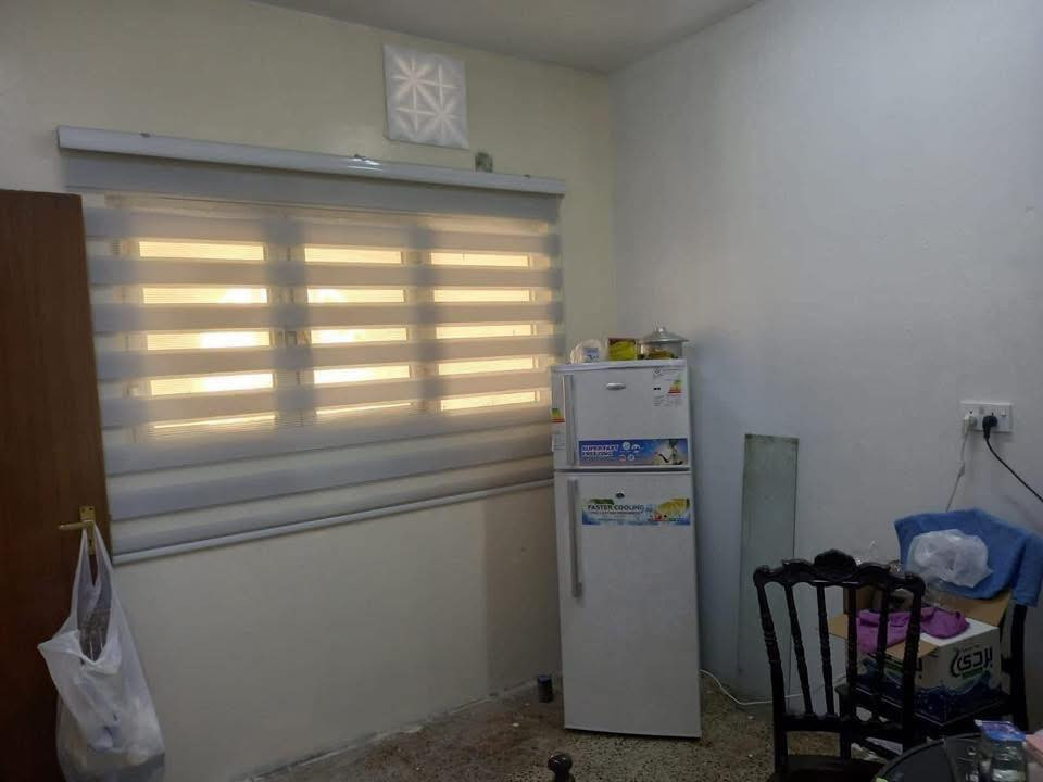 شقه للبيع بالسيدية ثلاثه غرف نوم وحمامين ومخزنين 
شقه ملك صرف سند مستقل طابق ثاني الأخير فوكاه سطح 
***********
