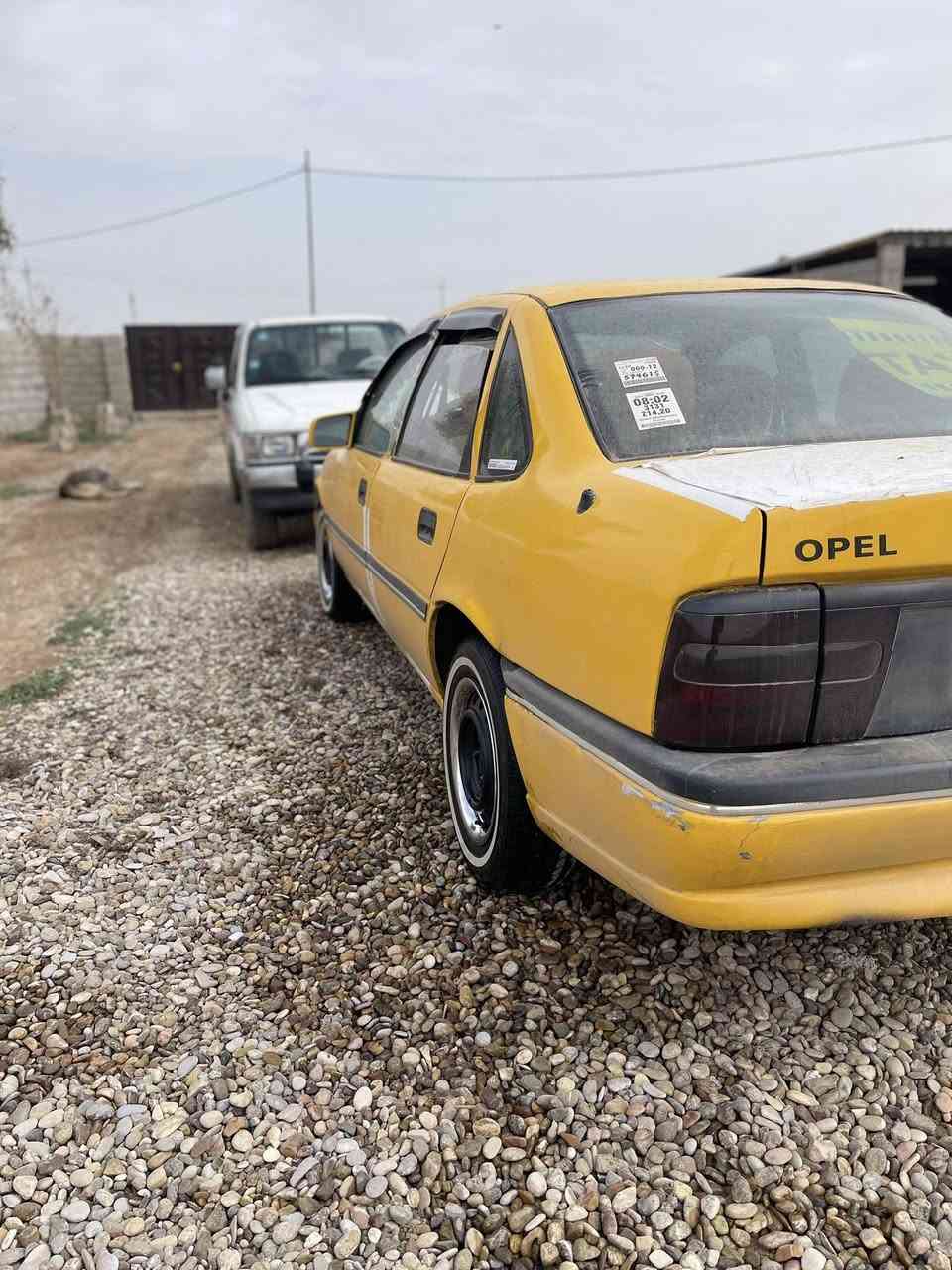 السلام عليكم للبيع اوبل فكترا سنويه2018  حجم 18 موديل 95 تكسي سياره نضافه فول تايرات تخم جديد صدر جديد سياره طوبه  ملاحضه مراوس خصوصي هم يرهم بس فكترا سعر ٣٨ وبيه مجال شراي ع راسي خليك مو شراي لا تكسر فدوه ***********
