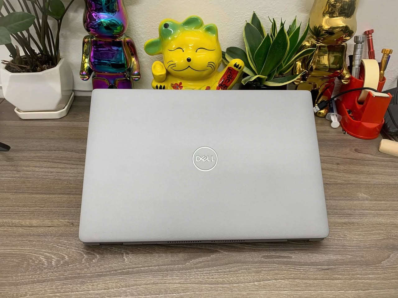 💻 Dell Latitude 5430 – مستعمل نظيف جدًا
🔹 المعالج: Intel Core i5 الجيل 12
🔹 الرام: 16GB DDR4
🔹 التخزين: 512GB SSD M.2
🔹 الشاشة: 14 إنچ FHD
🔹 كرت الشاشة: Intel Iris Xe (داخلي)
🔹 هيكل قوي وخفيف (فئة أعمال)
🎁 الهدايا والملحقات:
🎒 حقيبة لابتوب
🔌 شاحن أصلي
🖱️ ماوس
📦 تغليف احترافي (بابلز + كرتون للحماية التامة)
🛡️ الضمان والخدمات:
✅ فحص عند الاستلام مع المندوب
✅ ضمان 7 أيام بعد الاستلام
✅ تنصيب ويندوز مفعل + جميع برامج Office
✅ فحص وترتيب الجهاز قبل الإرسال
💰 السعر: 530.000
📩 مراسلة خاص أو واتساب فقط ***********
📍 عالم التقنية

