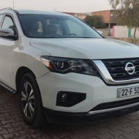 نيسان باثفندر للبيع 2017 مواصفات sv ماشيه 235Km الضرر قطعتين محرك 3500...