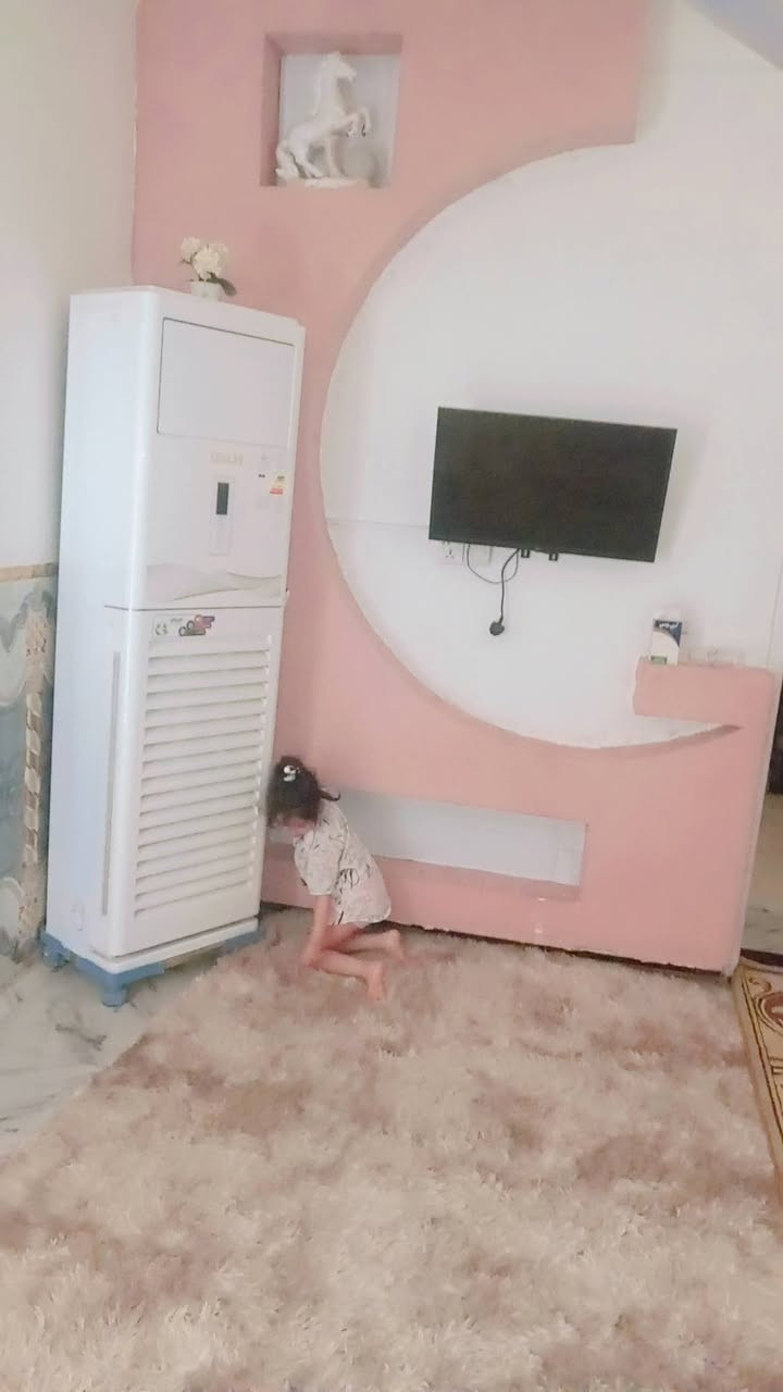 دار للبيع طابو صرف.. 105متر.. مربع ركن.... على شارع20

بحي العسكري شارع ٦٠ الفرع العريض مقابيل حسينية ام البنين..
بي غرفتين وصاله ومطبخ وبراني مامسكوفة وصحيات خارجية وداخليه.... 
السعر خاص او الاتصال على الرقم ***********
