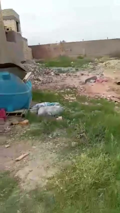 قطعة أرض للبيع مجمع النسور الثاني ١٦٥ م  
بالنسور الثاني 
٥٠ مليون بيه مجال بسيط 
مستعجل عالبيع لان عندي ضرف عملية جراحية
***********
