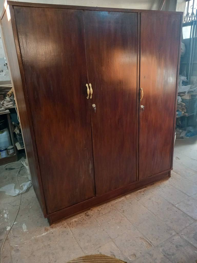 مستعمل كنتور 3 باب  صاج  توصئ السعر ب 190 وبي مجال العنوان بغداد الكرخ تقاطع درويش البياع شارع البداله الانتصارسوق اميمه فرع مجمع الرازي ع اليمنه منتصف شارع ع اليسرى خلف مي اور
***********
*********** بغداد, العراق
