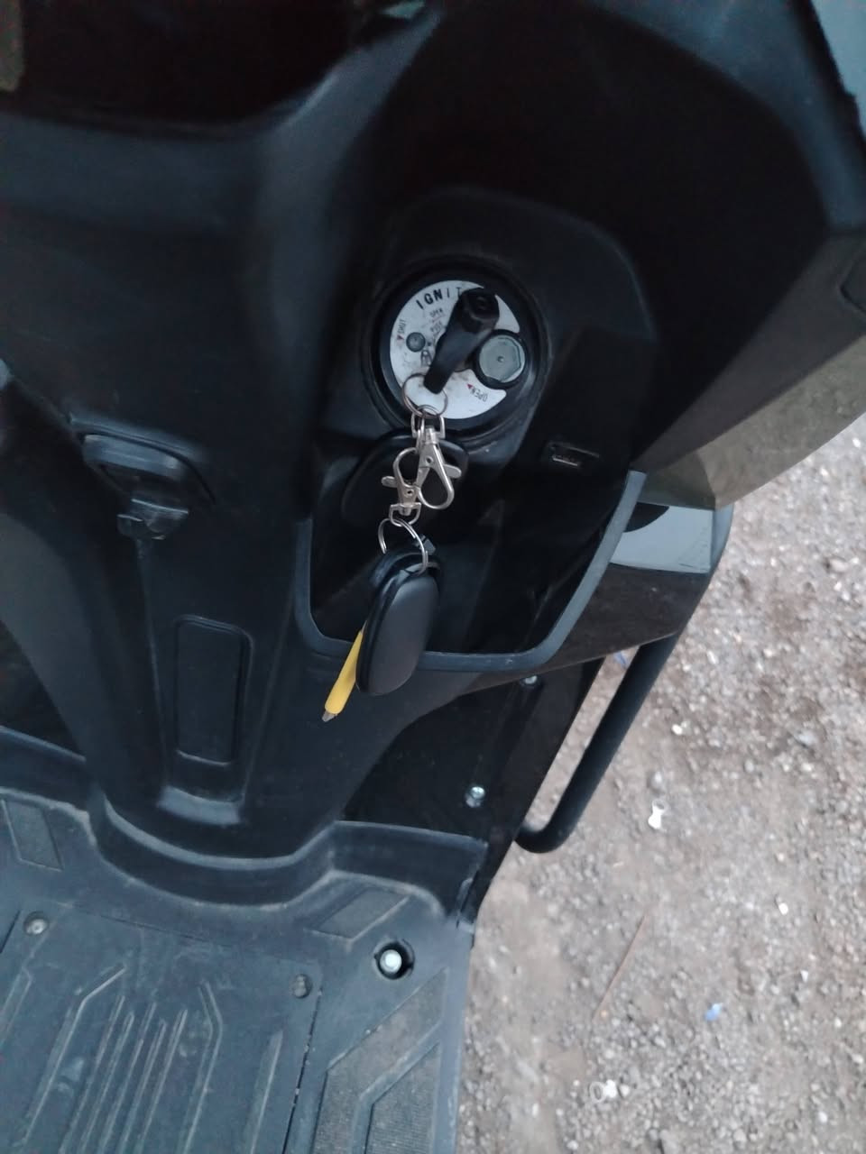 السلام عليكم للبيع دراجه أباتشي تانك 8 بطاريات بعده جديدة وصل المعرض موجود
نضام بارك
نضام بك
شاحن تلفون
3 سرع 
سرعه 99 
ملف 3000
رماش عالي ناصي 
السعر 1150 
مكاني بغداد الجديدة
***********
