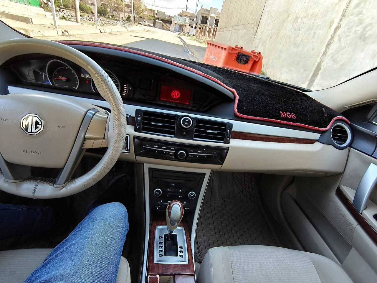 Mg6 2014
سيارة مال بيت استعمال شخصي
محرك 1800 اقتصادي وقوي
• أداء ثابت وناعم – بحياتك ما تسمع أدوانس
• كير أوتو + عادي 
• نظام ABS
• تحكمات ستيرن
• كامرة خلفية
• بصمة تشغيل
• تبريد + تدفئة وي سلف
• 4 إطارات جديدة
• بدون صبغ – فقط تكحيلات بسيطة جداً
• تحويل مباشر + شرط غرامه + سنويه لل 2030
اكو شخط باب خلف سكن مو ضرب ولا حادث كما موضح بالصوره 
سعر 77 ومجال
للتواصل 
*********** واتس اب 
 ‏‪***********‬‏ اتصال 
او فيس راسلني
مكاني كركوك
