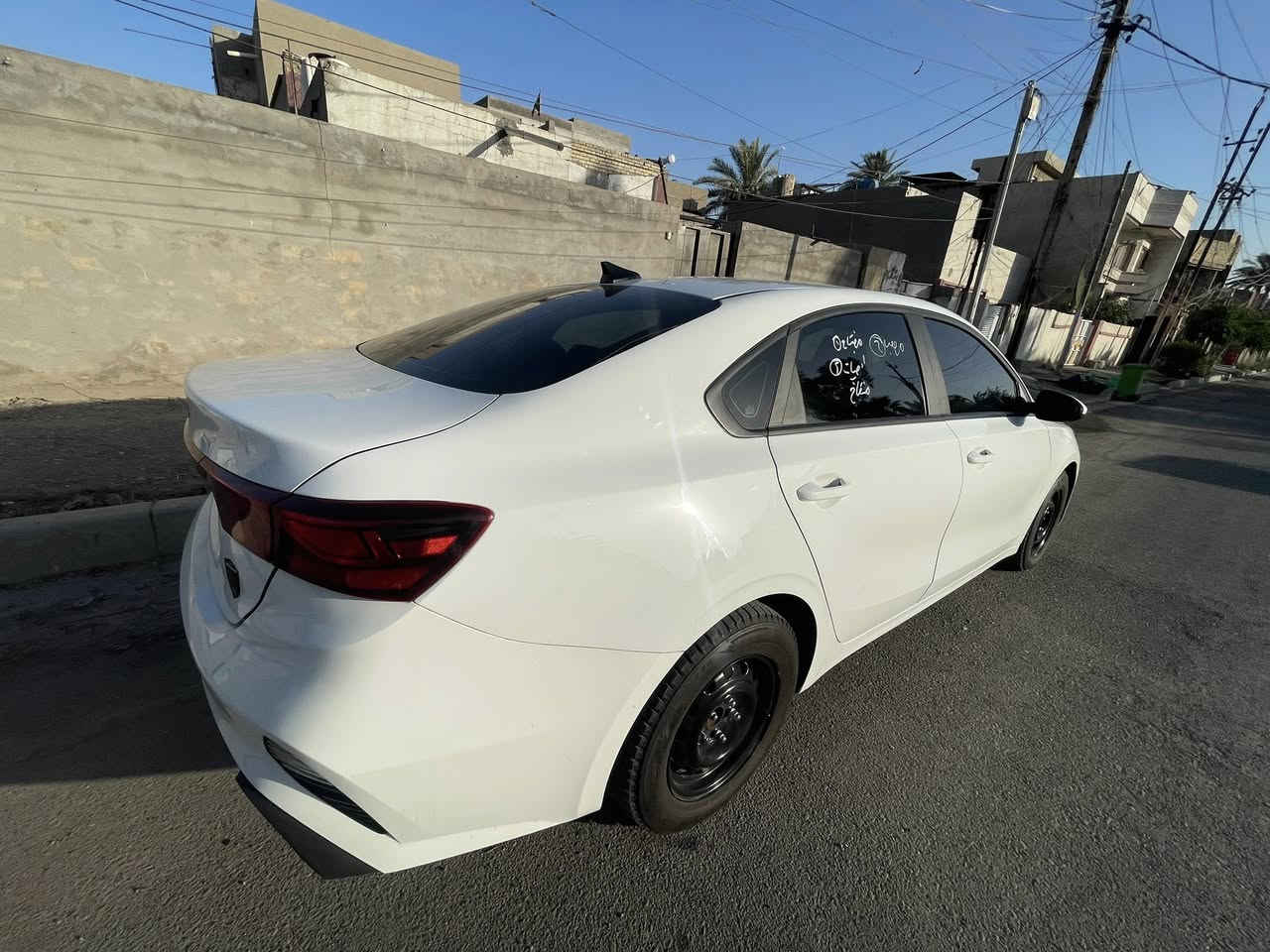 السلام عليكم
فورتي 2024 امريكي للبيع 
حادث خفيف موضح بالصور 

السعر 147
العنوان/ بغداد 
رقم الهاتف ***********
