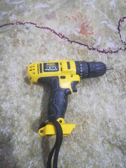 سلام عليكم( سعر 20وبي مجال 15)درين أمريكي اصلي ناقصه بطاريه كل شغال بس بطاريه 🔋 بي سرعتين يحتوي عله مصباحLHD مكاني الرمادي الصوفيه رقمي بي واتساب ***********
