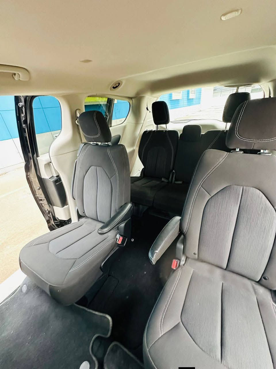 كرايسلر فيوجر 2020 للبيع..    حادثها بأمريكا ابواب سلايت ومبدلات بلاديات  وجاملغ امامي وخلفي السيارة فول ماعدا الفتحة. تحكمات  سلايت 
كشن كهرباء  تبريد 6 قطع  رقم السليمانيه   صور حادثها  موجودة  تحب تسوي سونار  عادي  سوي تريد تحويل تريد وكالة.   للعلم عليها غرامات 13$  
اذا انت تدفعهن ينزل من سعرها وإذا اني ادفعهن اراعيك بيها شي قليل.   السعر.     173$
*********** السليمانية, العراق
