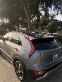 من رخصه لدمن  كيا نيرو 2023 سياره بسمي  مواصفاته معروفه  وجاهزه من كلش...