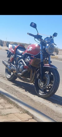 البيع سيبي فور جيل الاول موديل 2004 لاستفسار اتصال عله رقم 07882926683