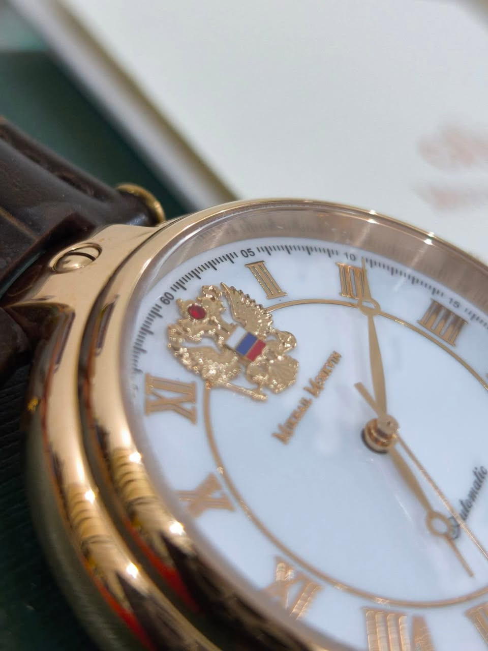 Mikhail Moskvin Russian made 
ساعة ميخائيل موسكفين اوتوماتيك 
روسي أصلي 
جديد غير مستخدم 
كامل ملحقات 
قطر 40
السعر 140$
التواصل واتساب 
***********
