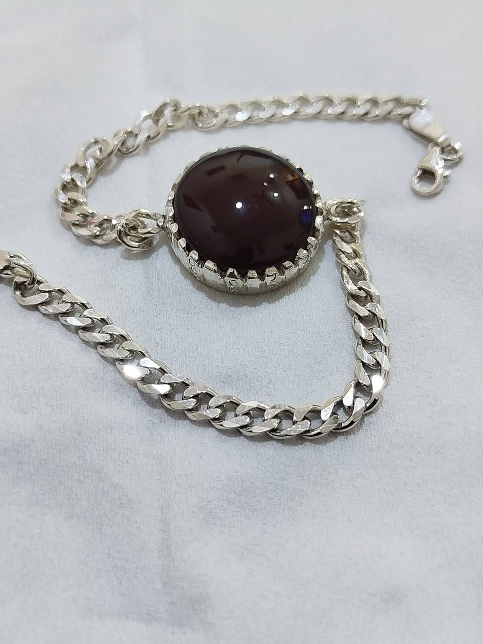 💐تحف فنية من اسورات العقيق اليماني
🍒 الاحمر كرزي بطن أحمر 🍒
🌿الاصلي شرط الفحص اصلي 🌹 
🍒من أعمالي صياغة يدوية ثقيلة 👉 
التواصل على الخاص او رقم الهاتف ***********
العنوان البصرة القرنة الشرش
