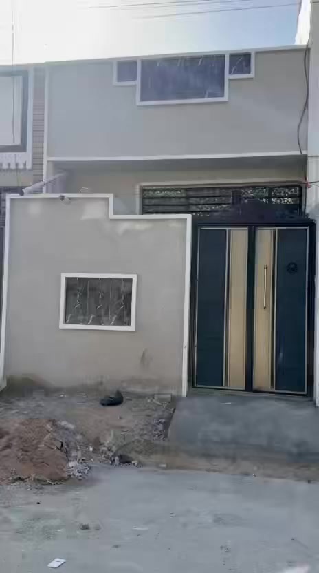 السلام عليكم دار للبيع المساحة 55 متر ، طابو ملك صرف الموقع بغداد حسينية الراشدية السكلات ، بناء حديث 2025 السعر مناسب أي استفسار اتصال فقط 📞

 ‭0774 414 2769‬
