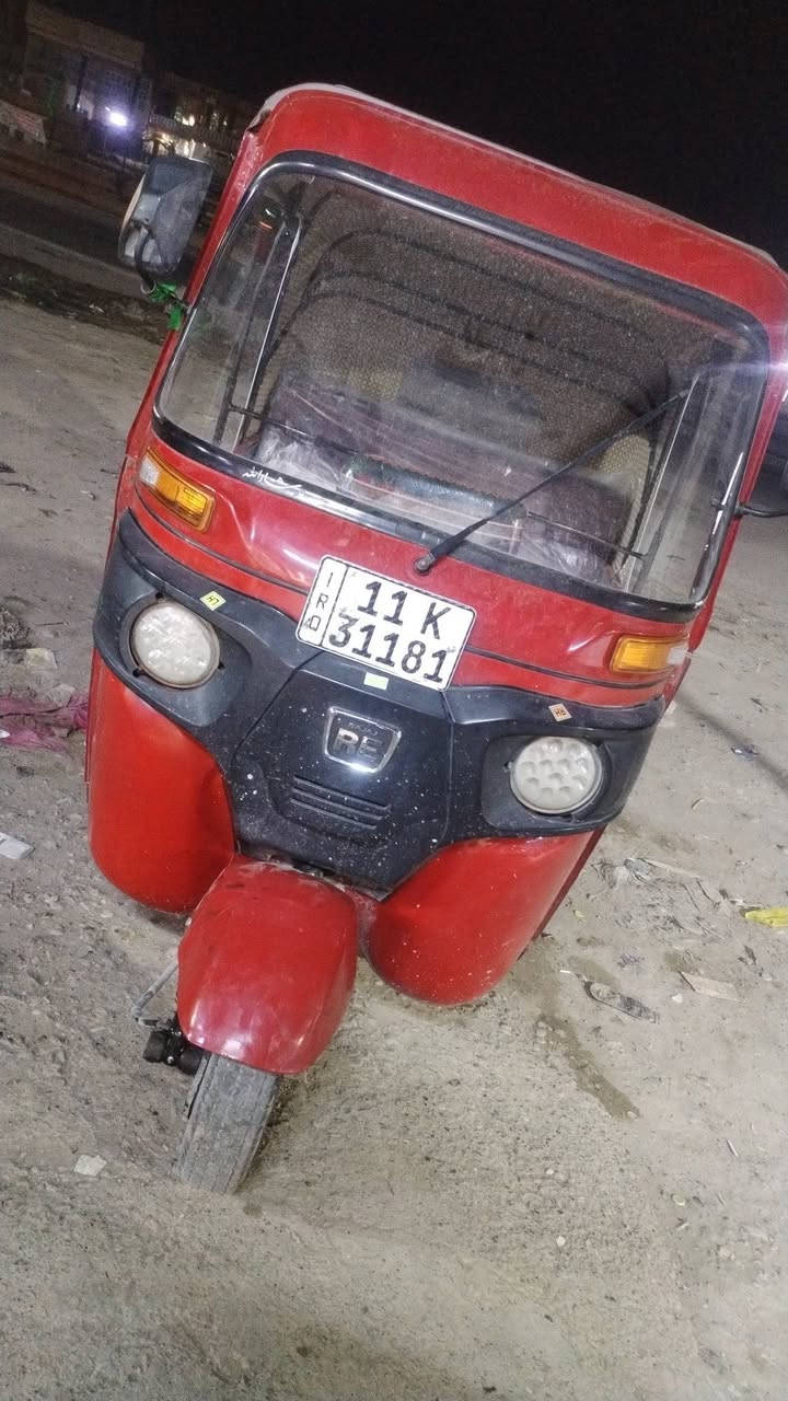 البيع مديل   ١٨ رقم نكليزي شهر ١٢ تكتك جاهزه كبل الشارع مكان بغداد حي نصر *********** تحويل ثاني يوم
