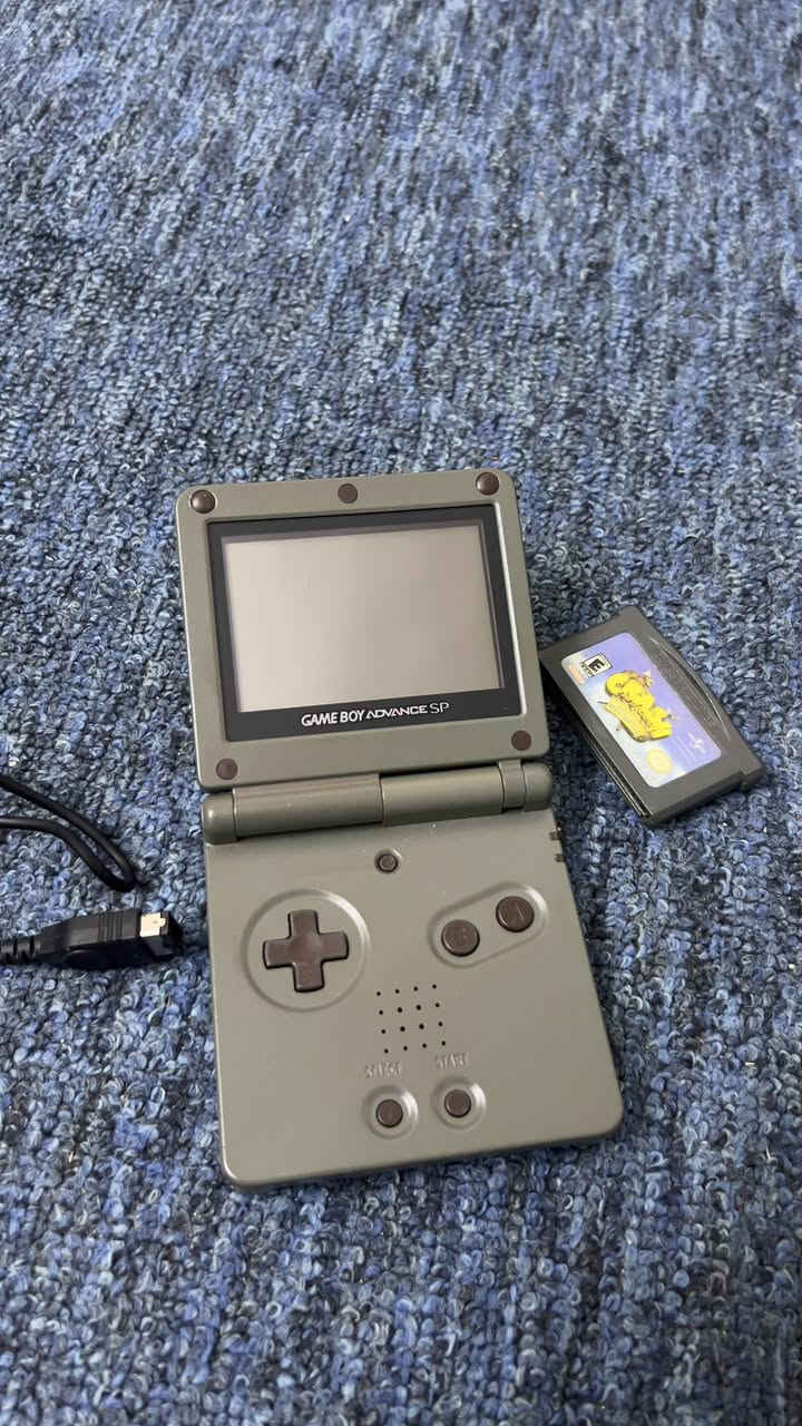 السلام عليكم
Nintendo GameBoy Advace SP 
لجهاز نضيف 90‎%‎ بطارية جديده ويا شاحنة اصليه 
يجي ويا لعبة Crash Bandicoot: The Huge Adventure
السعر 50 
بغداد يوجد توصيل


**إذا كنت صاحب هذا الإعلان وتريد حذفه لأي سبب، رجاءا أرسل رسالة إلى الدعم الفني**