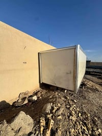 حافضه للبيع نضافه ٨٠ بالميه طول ٥متر عرض ٢١٠ ارتفاع١٩٠ تنشد على هونداي...