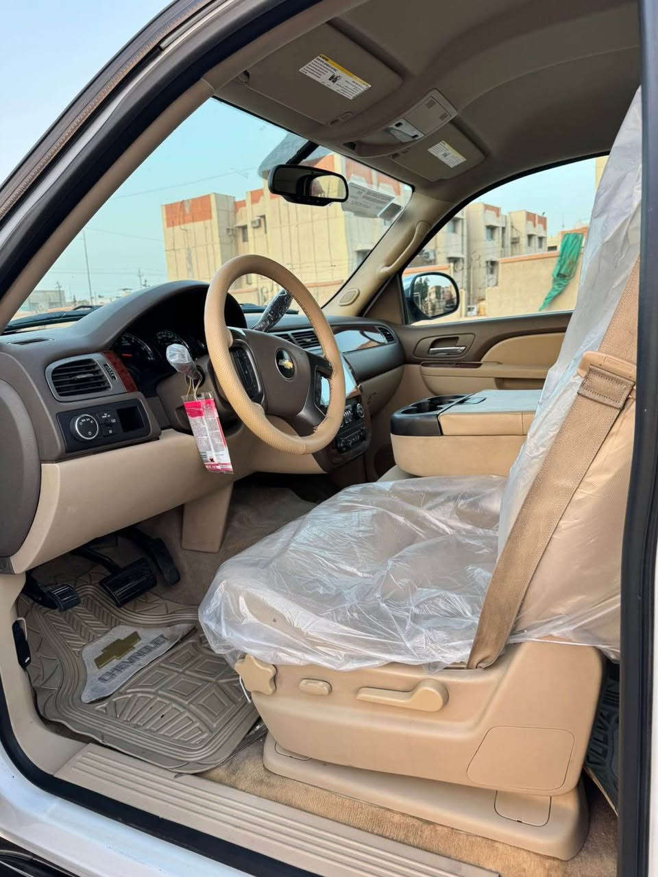 تاهو 2014 lt خليجي للبيع رقم بصره حره بسمي تحويل مباشر السياره مكفولة كفالة عامة محرك كير اكسل كلة كفالة ماعدة رصعة بلباب تخم تاير جديد السيارة جاهزة من كلشي
 
السعر 307$ بيها مجال 

للتواصل *********** البصرة, العراق
