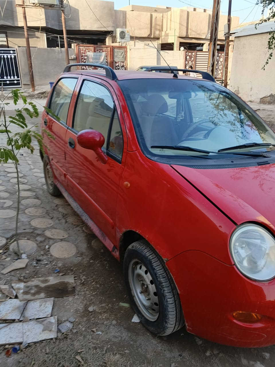 السلام عليكم 
كيو كيو موديل 2012
 اوتماتيك وعادي 
سياره جديده مكفوله من صبغ التبديل
ماشيه 85 
مكانها بابل السعر 32 $
*********** بي واتساب
